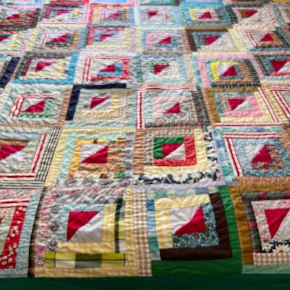 Colorful Patchwork Quilt with Geometric Patterns - Picture 9 of 12